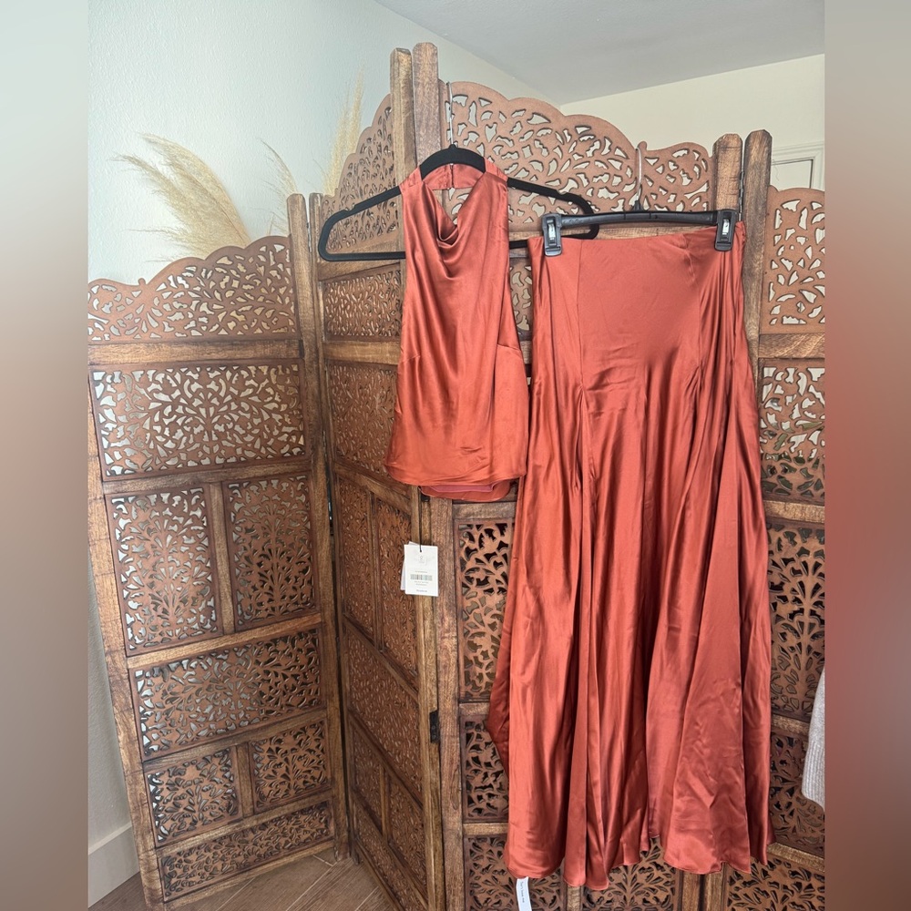 NEW NWT Reformation Sera Silk Two Piece Rosewood - Picture 3 of 3